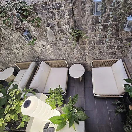 Hypercentre Aparthotel 3*